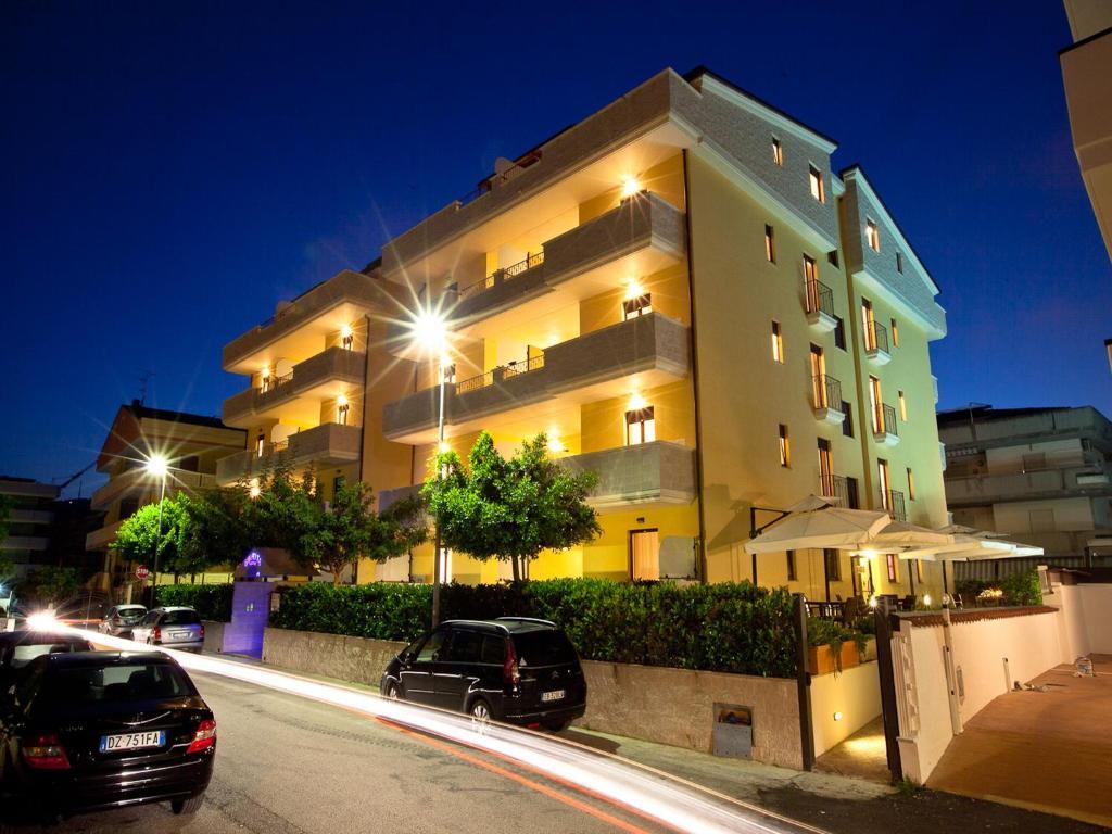 Residence La Guirita Tortoreto Εξωτερικό φωτογραφία